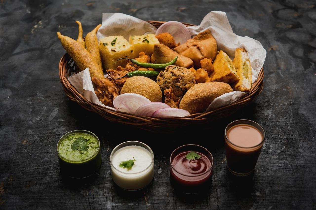 Spot On Sharma'S Kitchen & Home Stay Bajaura Luaran gambar